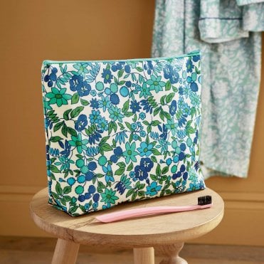 Bramble Floral Wash Bag