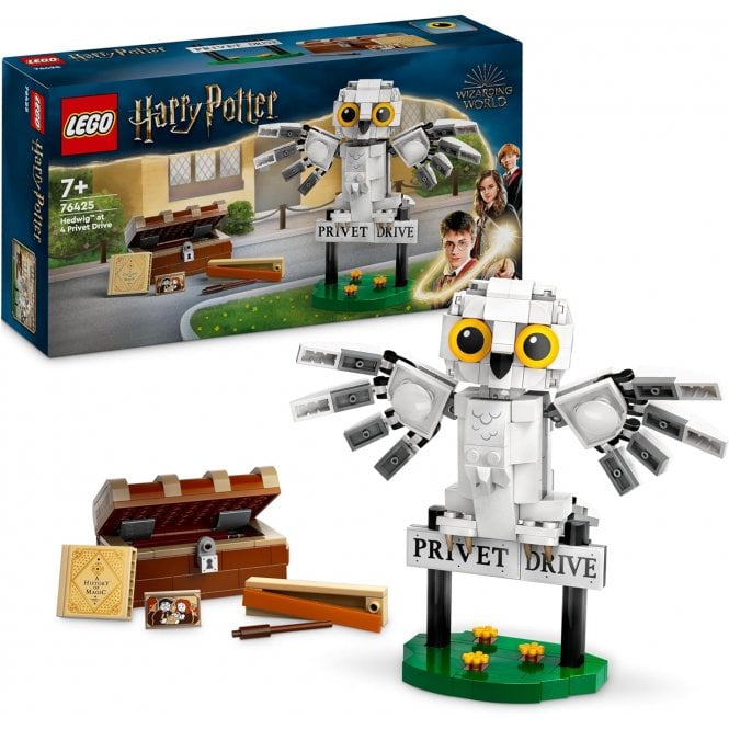 LEGO Harry Potter™ Hedwig™ at 4 Privet Drive
