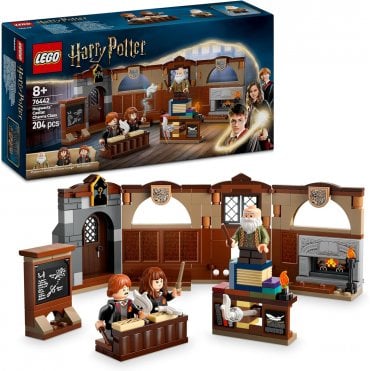 Harry Potter™ Hogwarts™ Castle: Charms Class